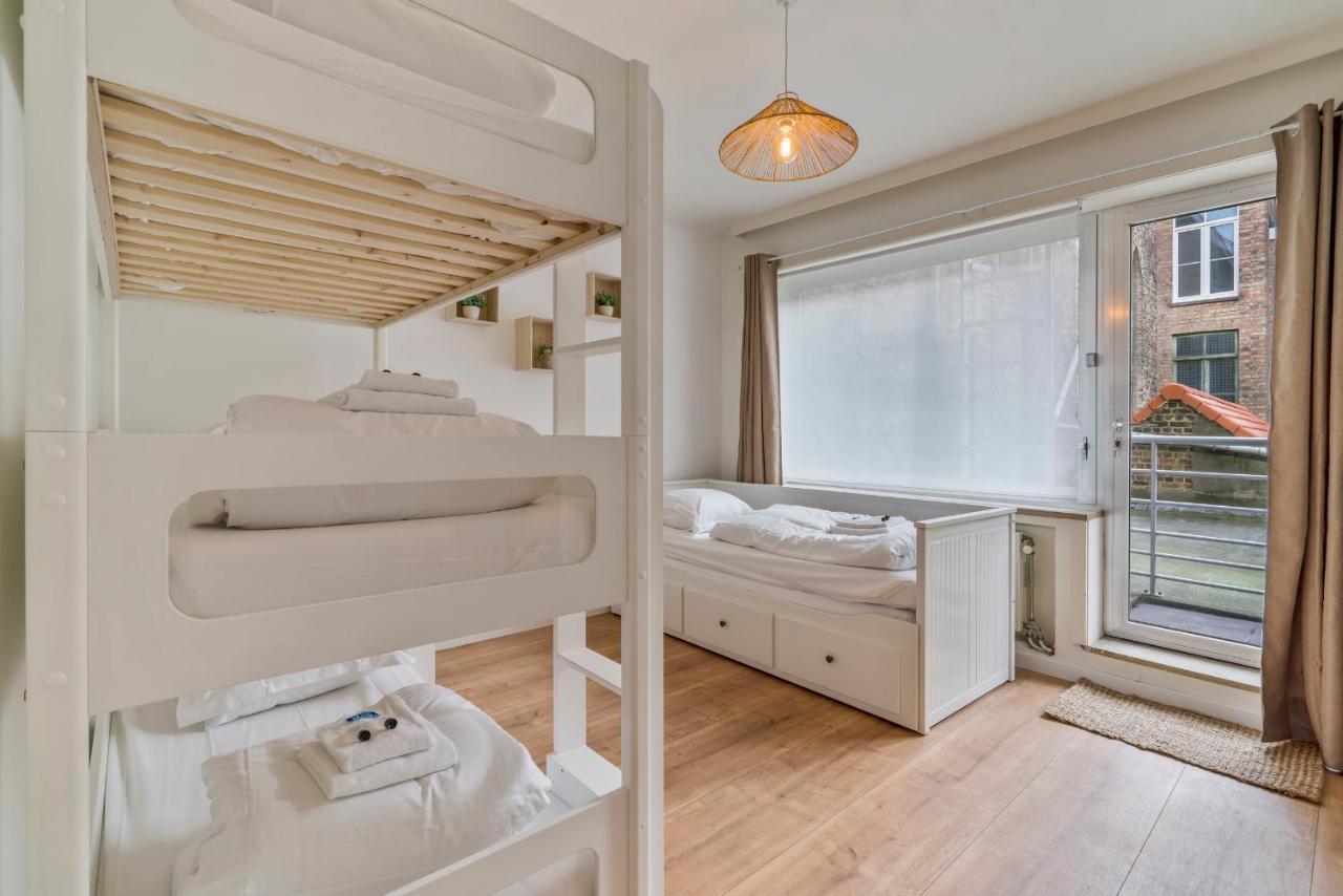 Ruim En Warm Appartement In De Winkelstraat Van Oostende Esterno foto